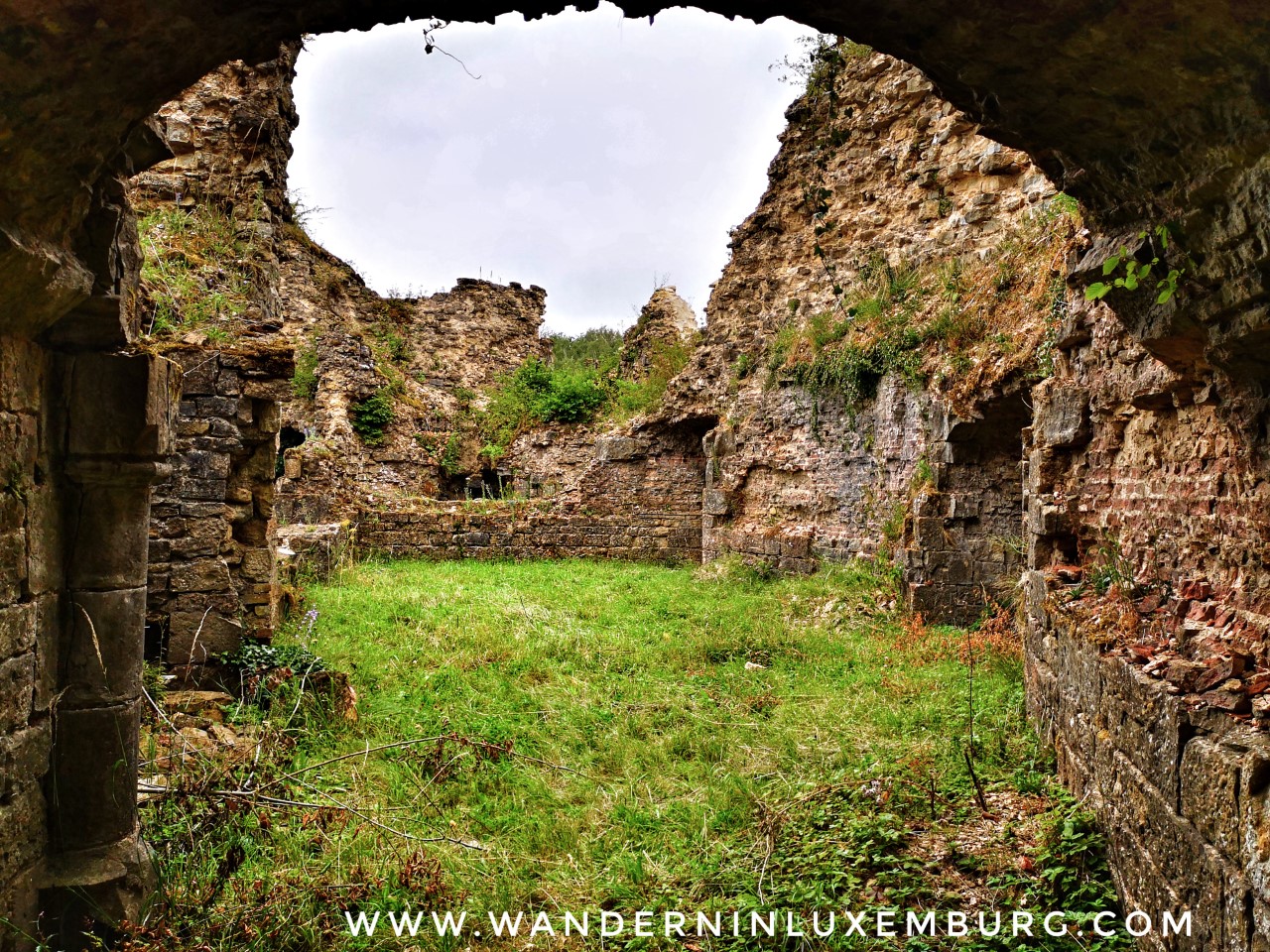 Ardennen (F) – Schloss von Montcornet