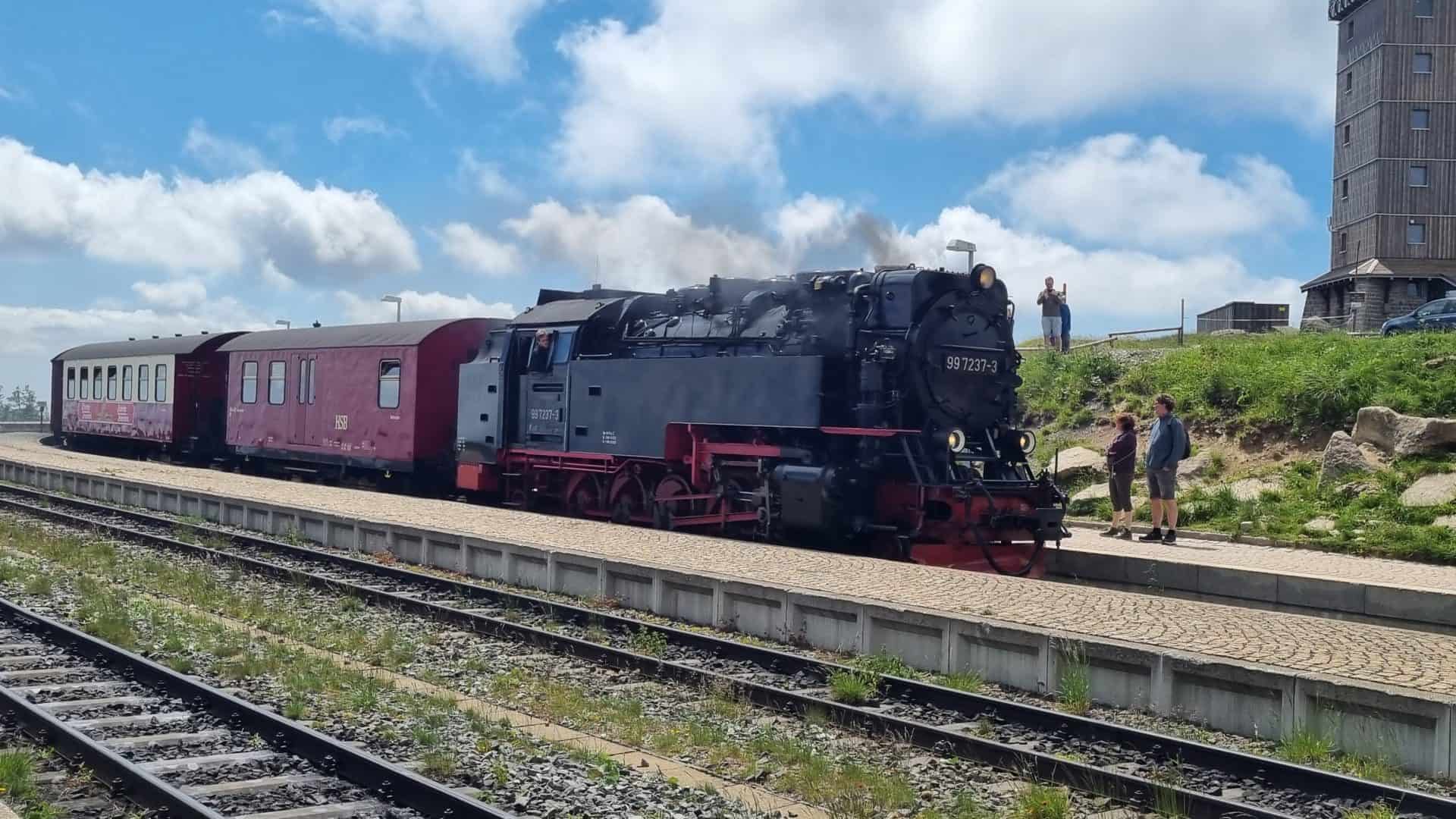 Mehr über den Artikel erfahren (D) Mit dem Zug auf den Brocken – Harzer Schmalspurbahnen